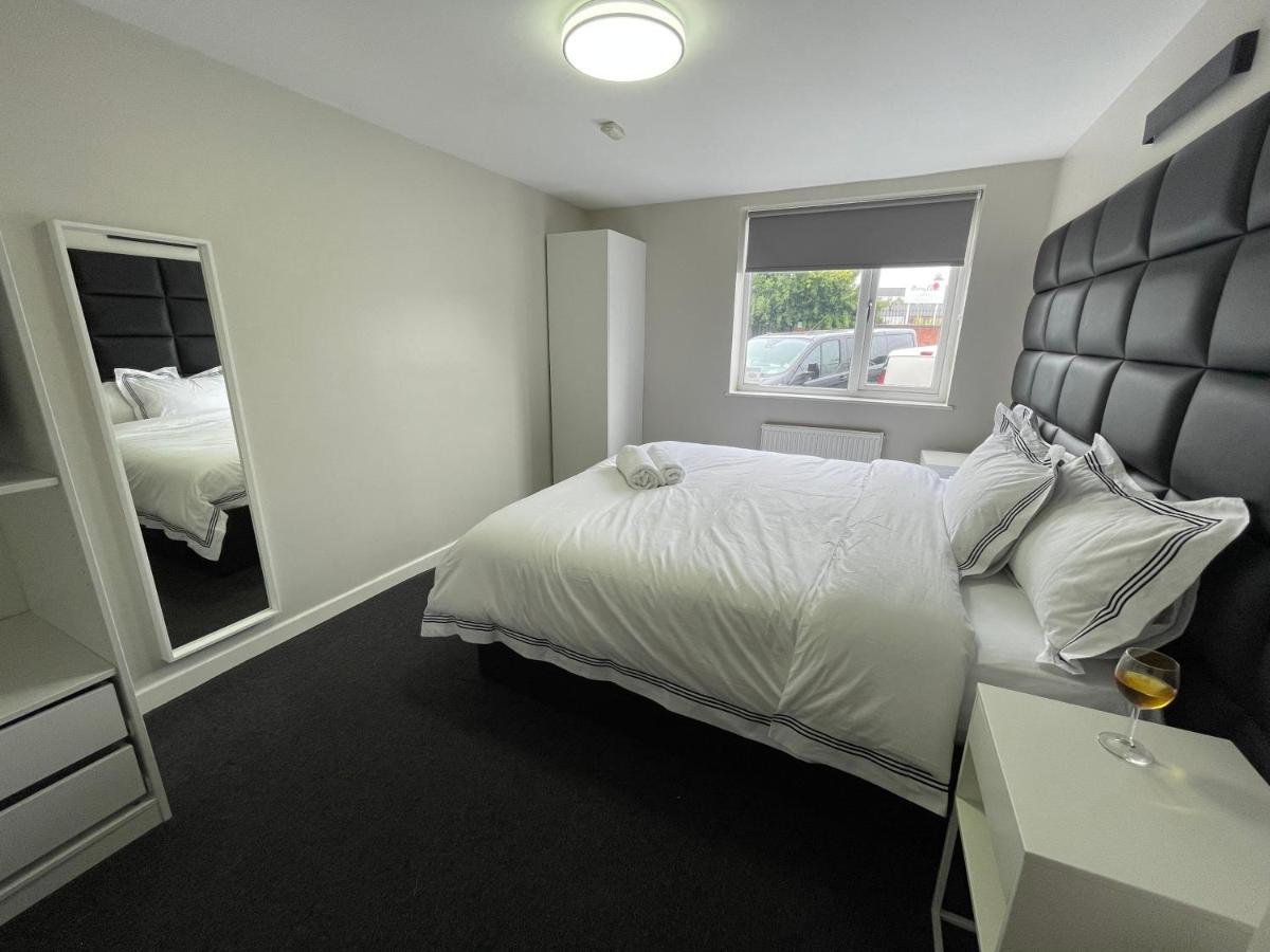 Mays Apartments - 102 Mill Street, Free Parking, 2 Minute Walk To Baltic Market And City Centre - Apartments Sleep 1-10 Guests Liverpool Eksteriør billede