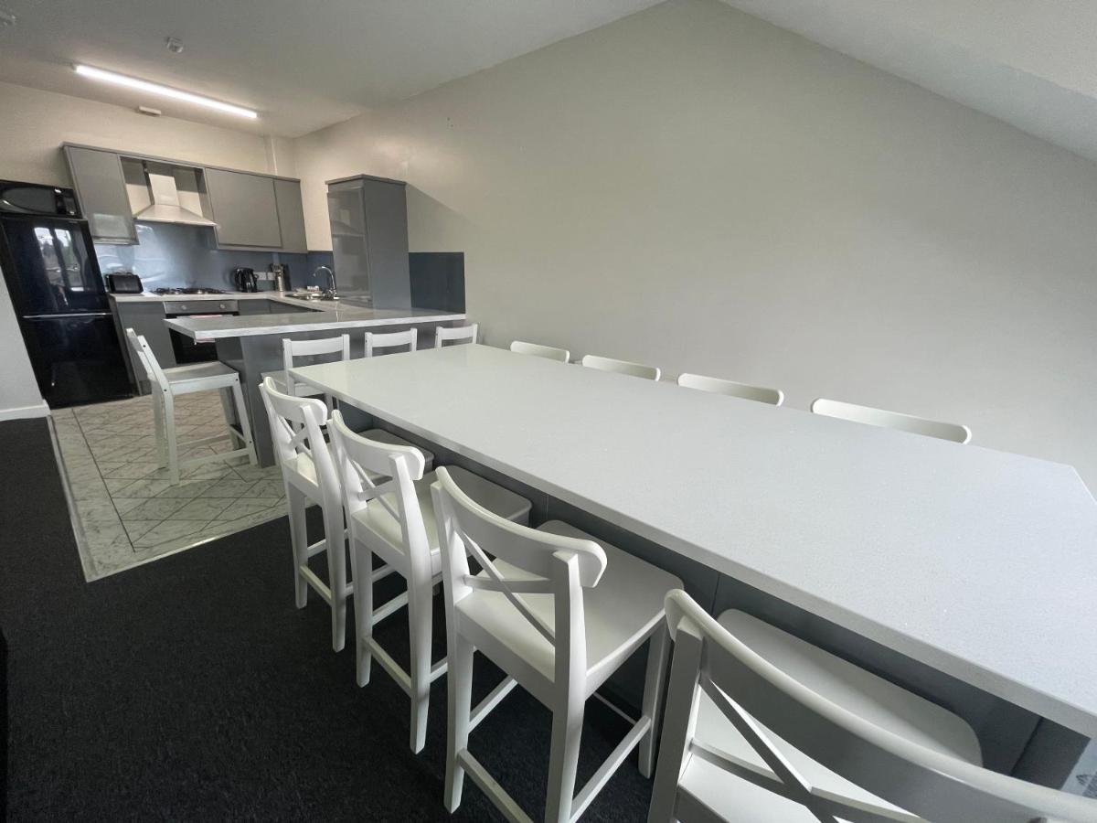 Mays Apartments - 102 Mill Street, Free Parking, 2 Minute Walk To Baltic Market And City Centre - Apartments Sleep 1-10 Guests Liverpool Eksteriør billede