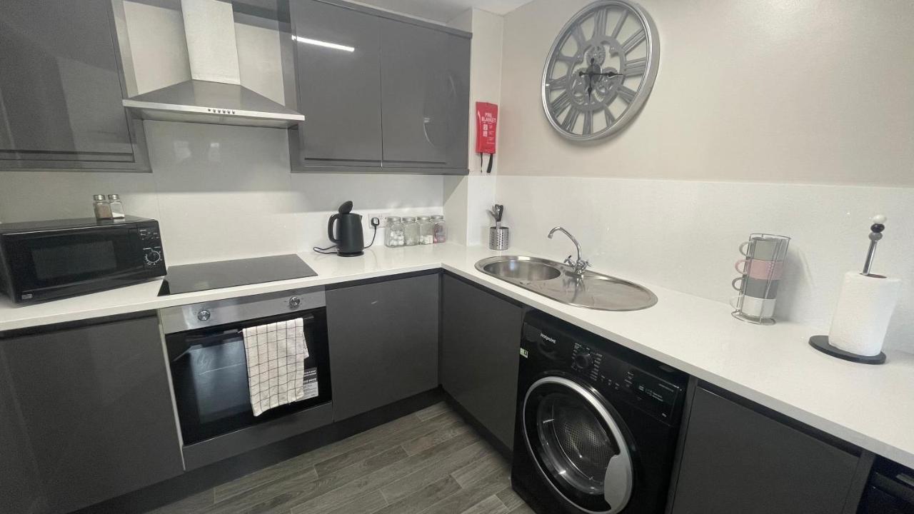 Mays Apartments - 102 Mill Street, Free Parking, 2 Minute Walk To Baltic Market And City Centre - Apartments Sleep 1-10 Guests Liverpool Eksteriør billede