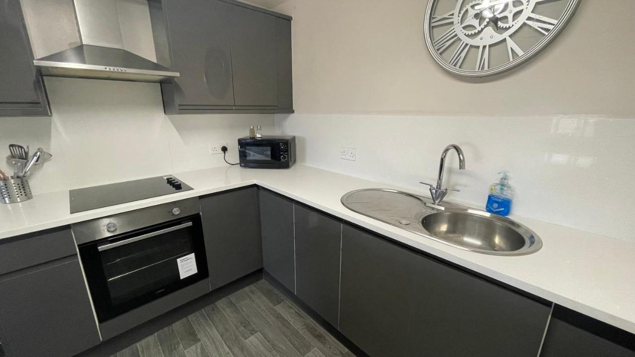 Mays Apartments - 102 Mill Street, Free Parking, 2 Minute Walk To Baltic Market And City Centre - Apartments Sleep 1-10 Guests Liverpool Eksteriør billede