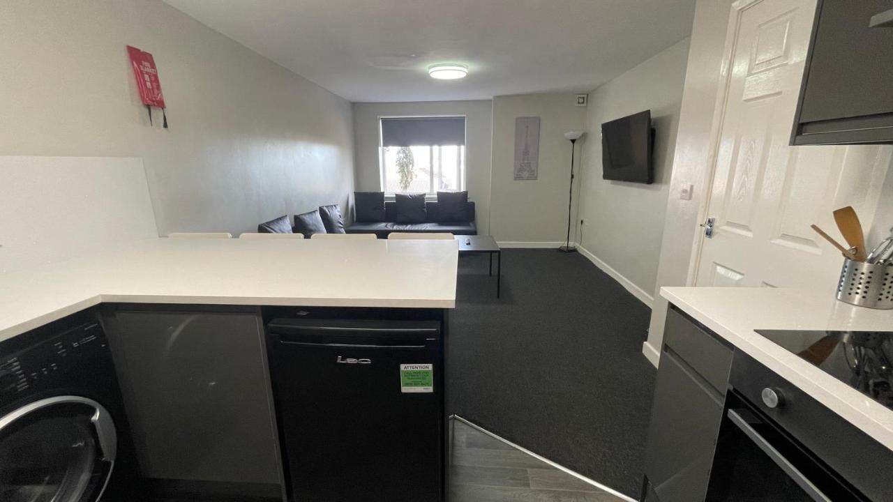 Mays Apartments - 102 Mill Street, Free Parking, 2 Minute Walk To Baltic Market And City Centre - Apartments Sleep 1-10 Guests Liverpool Eksteriør billede