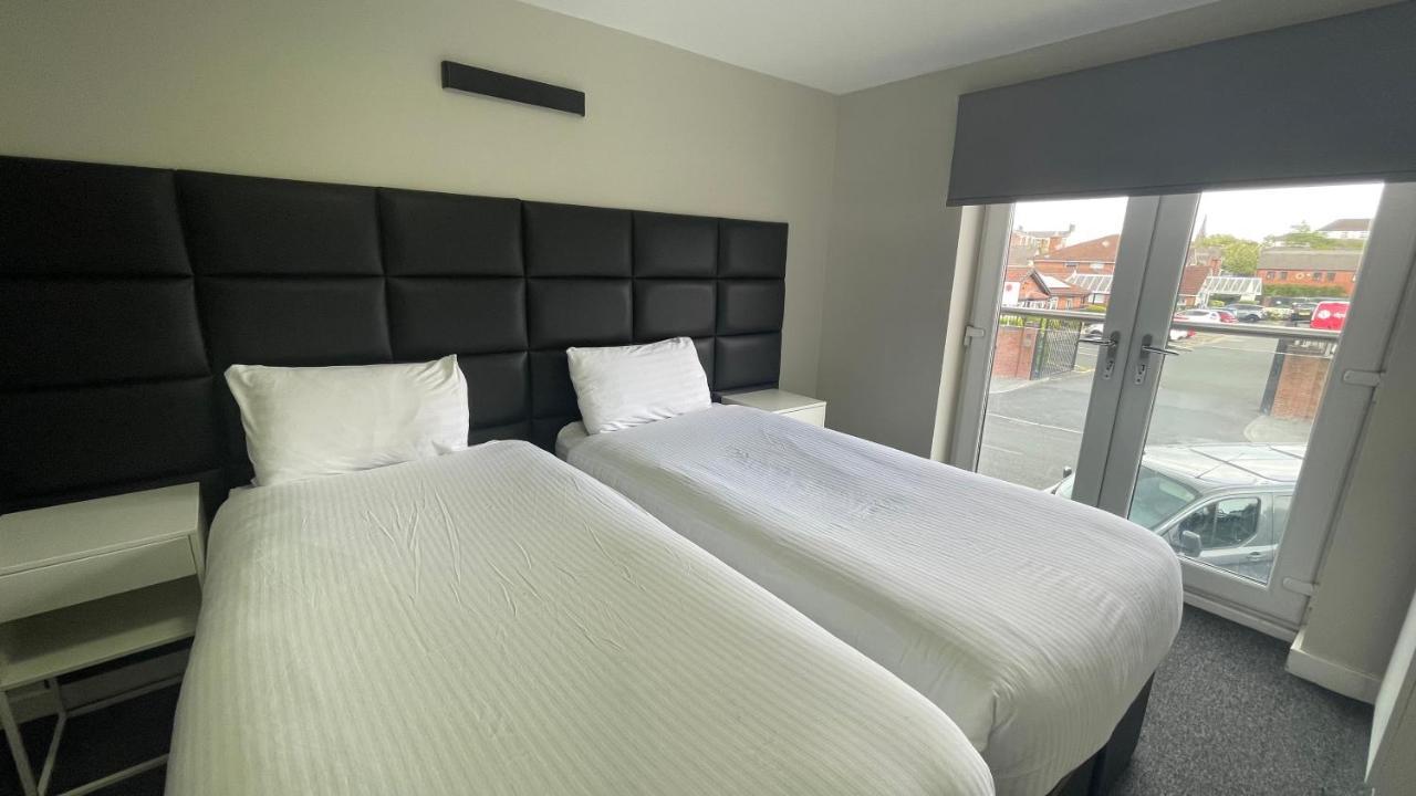 Mays Apartments - 102 Mill Street, Free Parking, 2 Minute Walk To Baltic Market And City Centre - Apartments Sleep 1-10 Guests Liverpool Eksteriør billede