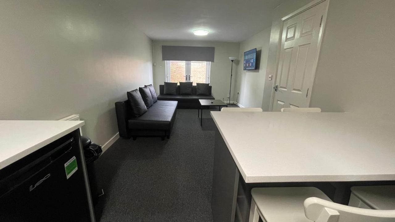 Mays Apartments - 102 Mill Street, Free Parking, 2 Minute Walk To Baltic Market And City Centre - Apartments Sleep 1-10 Guests Liverpool Eksteriør billede