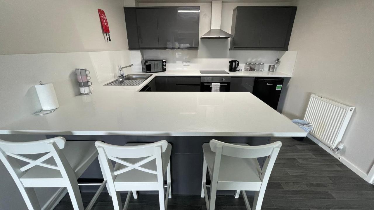 Mays Apartments - 102 Mill Street, Free Parking, 2 Minute Walk To Baltic Market And City Centre - Apartments Sleep 1-10 Guests Liverpool Eksteriør billede