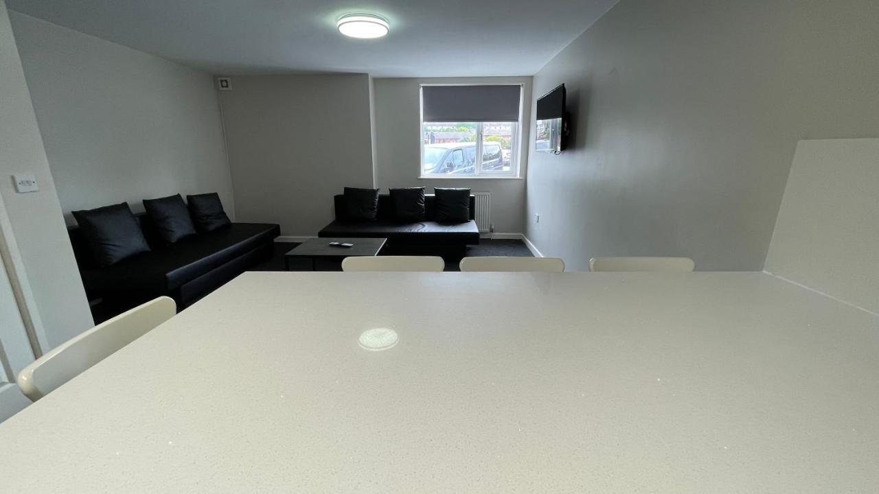 Mays Apartments - 102 Mill Street, Free Parking, 2 Minute Walk To Baltic Market And City Centre - Apartments Sleep 1-10 Guests Liverpool Eksteriør billede